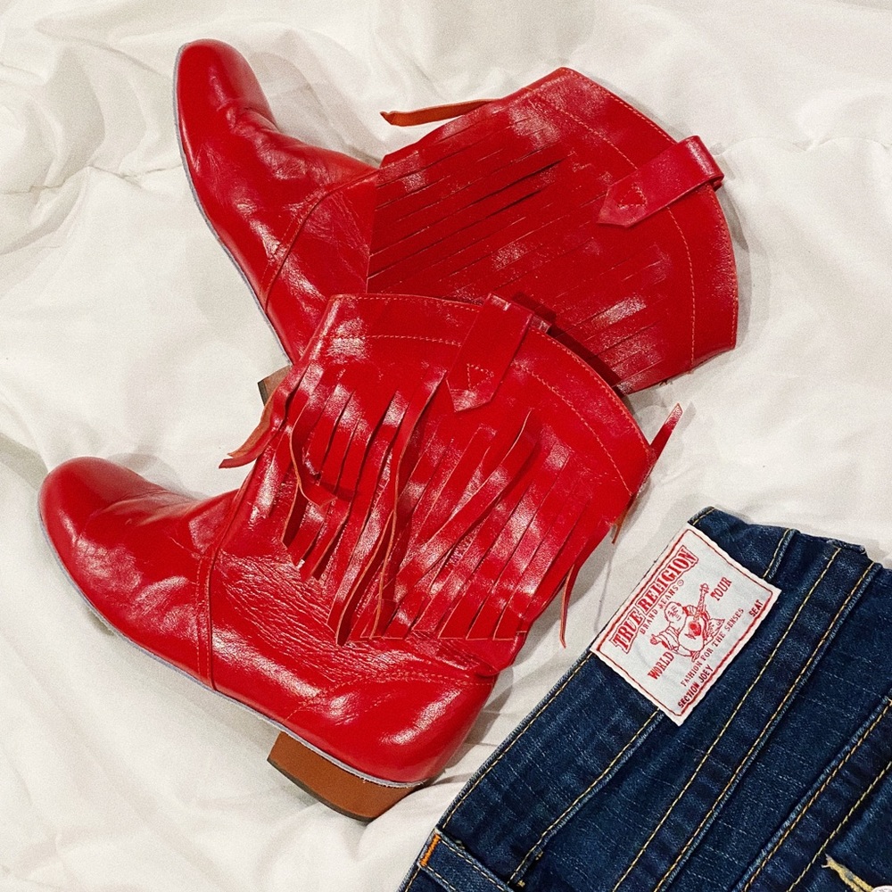 🐄’Ride ‘Em Cowgirl’ Red Boots🐄